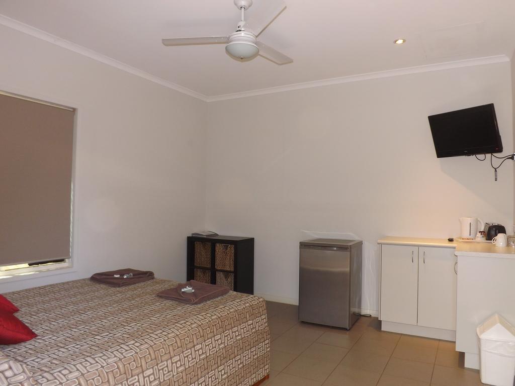 Derby Lodge Motel Zimmer foto